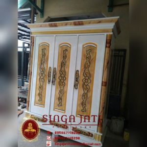 Almari-Pakaian-Tiga-Pintu