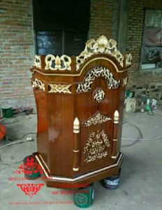 Harga-Mimbar-Masjid-Minimalis-Sederhana-Ukiran-Kaligrafi-04