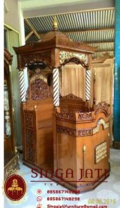 Mimbar-Masjid-Atap-Kubah-Pintu-Samping-Kanan