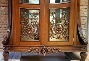 Almari-Kaca-Hias-03