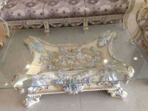 Model-Meja-Ruang-Tamu-Mewah-Ukir-Minimalis