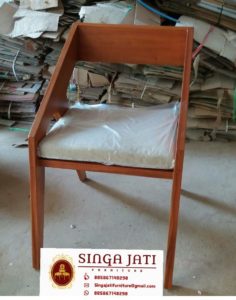 Kursi-Kafe-Scandinavia-Busa-04