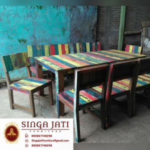 Meja-Makan-Resto-Rustik-Kayu-Jati