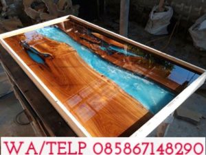 Meja-Makan-Resin-Kayu-Jati-01