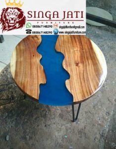 Meja-Resin-Bulat-Kayu-Trembesi