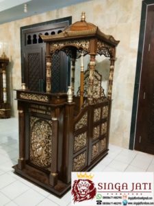 Mimbar-Masjid-Kubah-Ukir