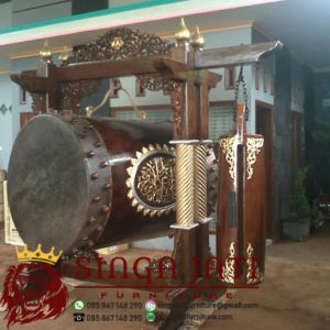 Bedug-Masjid-Ukir-Kayu-Jati