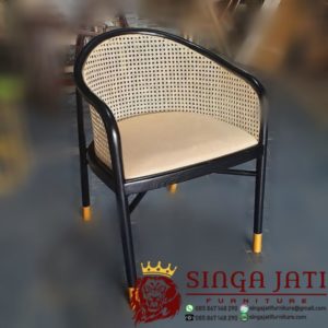 Kursi-Rotan-Untuk-Caffe