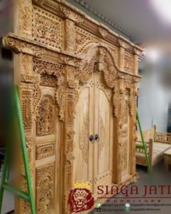 Pintu-Gebyok-Ukir-Rumah-Jawa