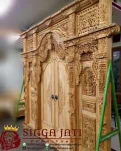 Pintu-Gebyok-Ukir-Rumah-Jawa-Jati