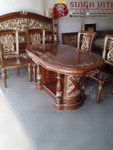 Meja-Makan-Jati-Ukir