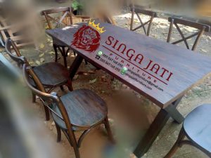 Meja-Makan-Minimalis-Kayu-Jati-Terbaru
