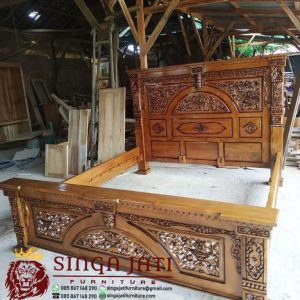 Tempat-Tidur-Ukiran-Kayu-Jati