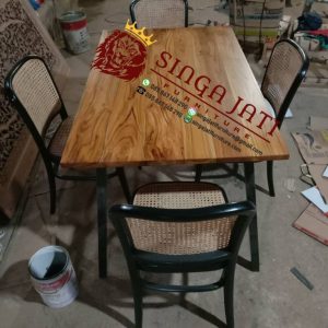 Meja-Akad-Pernikahan-1