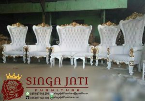 Kursi-Pengantin-Syahrini