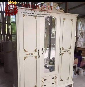 Lemari-Baju-Kaca-3-Pintu