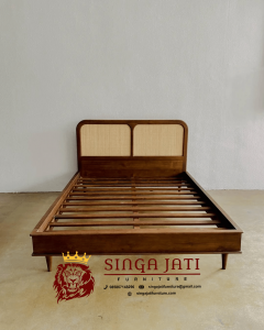 Tempat-Tidur-Jati-Sandaran-Rotan