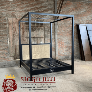 Tempat-Tidur-Kanopi-Rotan