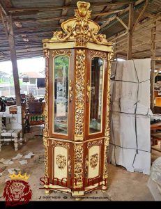 Lemari-Hias-Sudut-Ukir