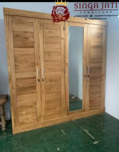 Lemari-Baju-4-Pintu-Jati-Natural
