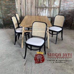 Meja-Makan-Scandinavian-Kayu-Sungkai