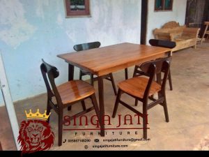 Meja-Makan-Simple