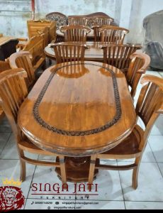 Meja-Makan-Ruang-Kecil