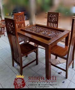 Meja-Makan-Ruang-Kecil-4-Kursi