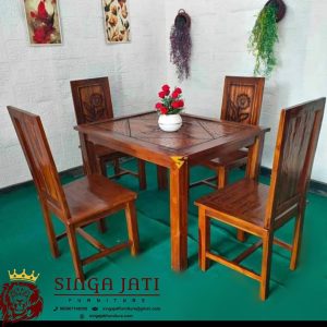 Meja-Makan-Ukir-Ruang-Kecil