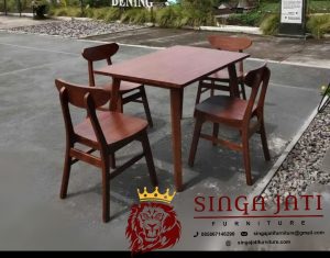 Meja-Makan-4-Kursi-Kayu-Jati-Harga-Murah