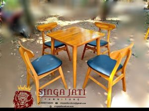 Meja-Makan-Cafe-4-Kursi-Minimalis-Harga-2-Jutaan-Kayu-Jati
